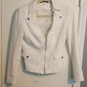 WHITE HOUSE / BLACK MARKET